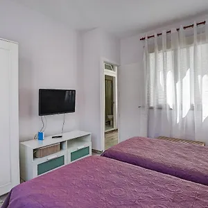 Apartamento Cristina's Historical Views